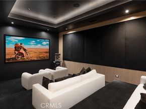 23416 Califa Street, Woodland Hills (los Angeles) CA 91367