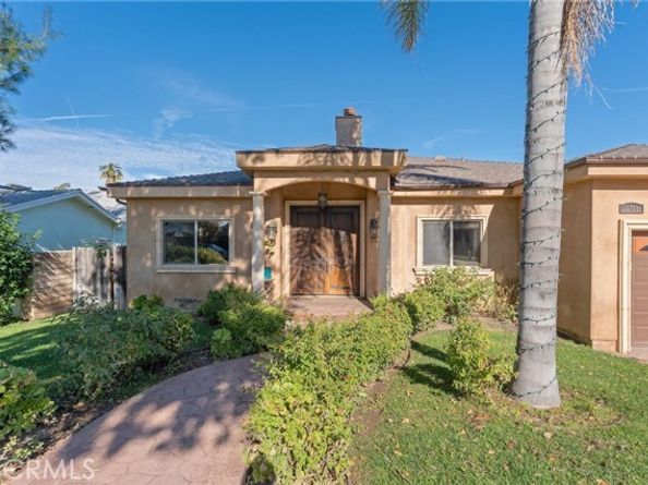 22711 Collins Street, Woodland Hills (los Angeles) CA 91367