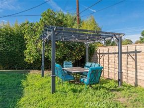 22711 Collins Street, Woodland Hills (los Angeles) CA 91367