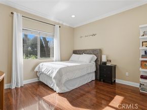 22711 Collins Street, Woodland Hills (los Angeles) CA 91367