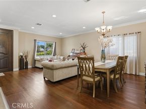 22711 Collins Street, Woodland Hills (los Angeles) CA 91367