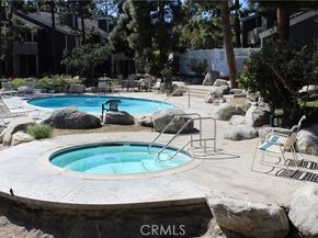 25613 Pine Creek, Wilmington (los Angeles) CA 90744