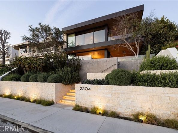 2304 Cliff, Newport Beach CA 92663