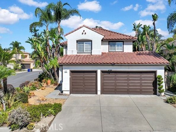 17 Blanco, Lake Forest (el Toro) CA 92610