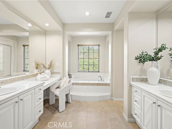 16 Wyndham Street, Ladera Ranch CA 92694