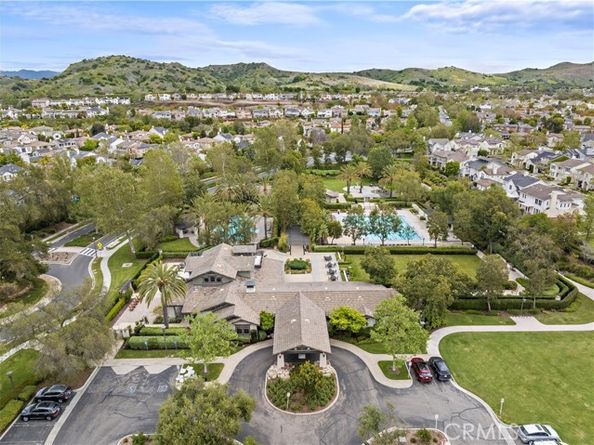 16 Wyndham Street, Ladera Ranch CA 92694