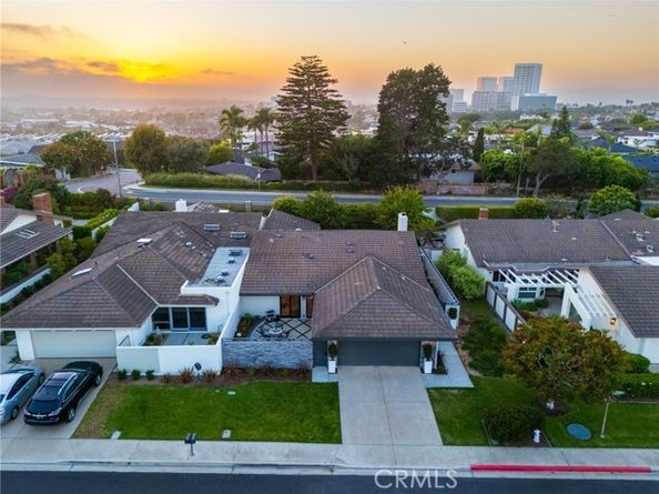 35 Beachcomber Drive, Corona Del Mar (newport Beach) CA 92625