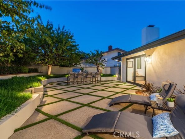 35 Beachcomber Drive, Corona Del Mar (newport Beach) CA 92625