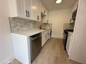 17412 Dairyview Circle, Huntington Beach CA 92647