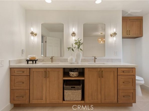 10181 Overhill Drive, Tustin CA 92705