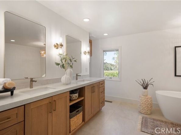 10181 Overhill Drive, Tustin CA 92705