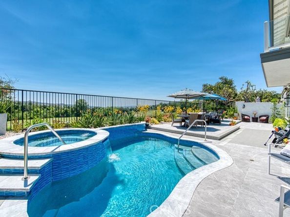 10 Shoal Creek, Laguna Hills CA 92679