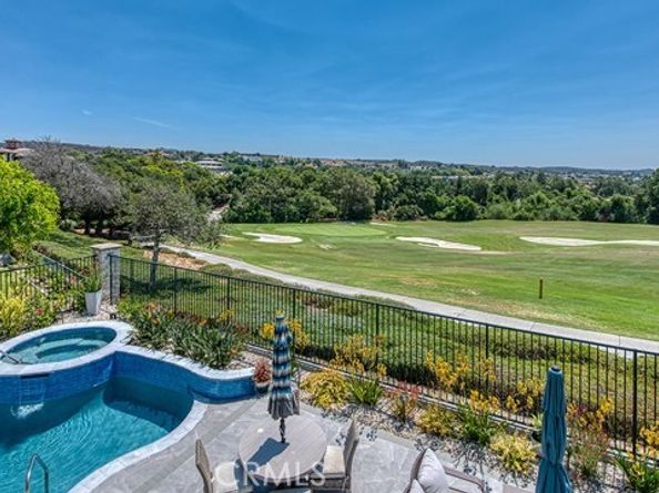 10 Shoal Creek, Laguna Hills CA 92679
