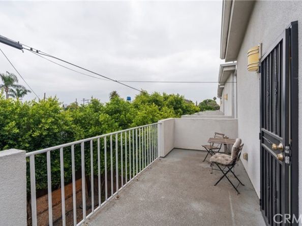 2461 Santa Ana, Los Angeles CA 90059