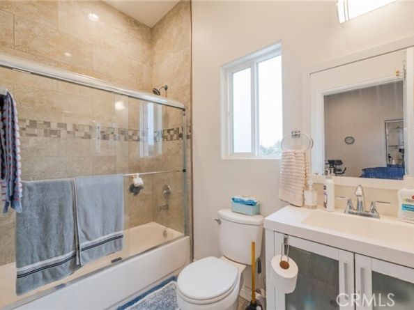 2461 Santa Ana, Los Angeles CA 90059