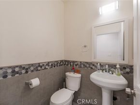2461 Santa Ana, Los Angeles CA 90059