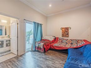 2461 Santa Ana, Los Angeles CA 90059