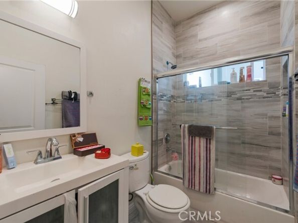 2461 Santa Ana, Los Angeles CA 90059