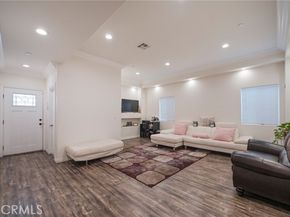 2461 Santa Ana, Los Angeles CA 90059
