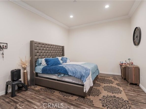 2461 Santa Ana, Los Angeles CA 90059