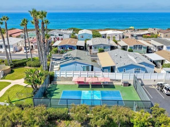 6503 Friendly Place, Carlsbad CA 92011
