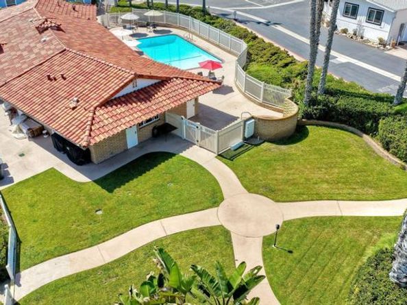 6503 Friendly Place, Carlsbad CA 92011