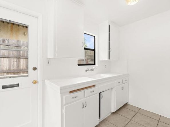 152 Redwood Avenue, Carlsbad CA 92008