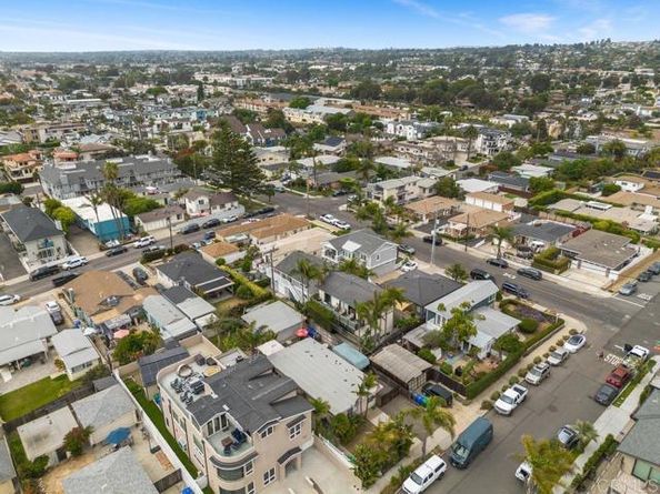 152 Redwood Avenue, Carlsbad CA 92008