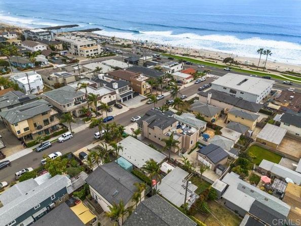 152 Redwood Avenue, Carlsbad CA 92008