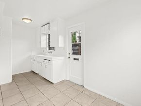 152 Redwood Avenue, Carlsbad CA 92008