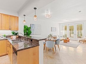 5410 La Jolla Boulevard A102, La Jolla (san Diego) CA 92037