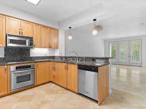 5410 La Jolla Boulevard A102, La Jolla (san Diego) CA 92037