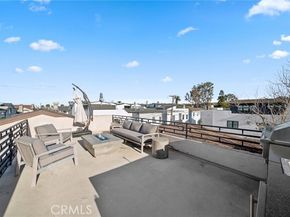 417 Poinsettia Avenue, Corona Del Mar (newport Beach) CA 92625
