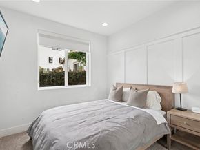 417 Poinsettia Avenue, Corona Del Mar (newport Beach) CA 92625