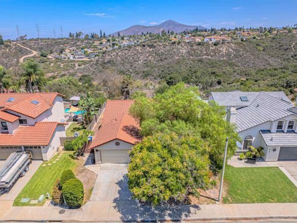 637 Redlands Place, Bonita CA 91902