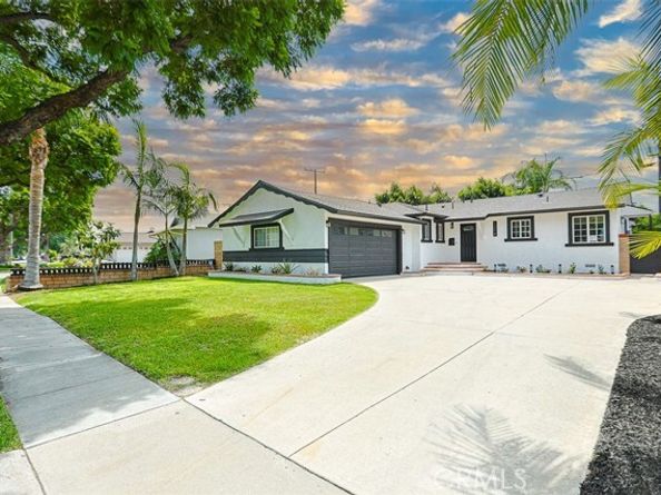 1246 E Turin, Anaheim CA 92805