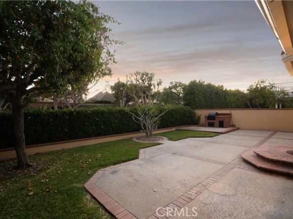 19371 Woodlands, Huntington Beach CA 92648