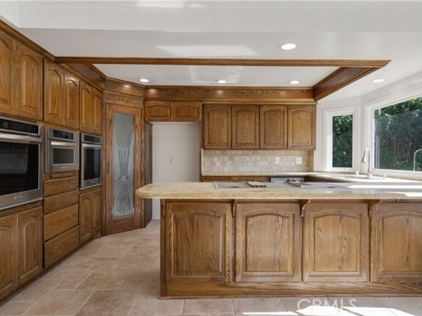 19371 Woodlands, Huntington Beach CA 92648