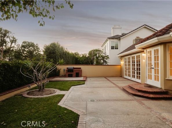 19371 Woodlands, Huntington Beach CA 92648