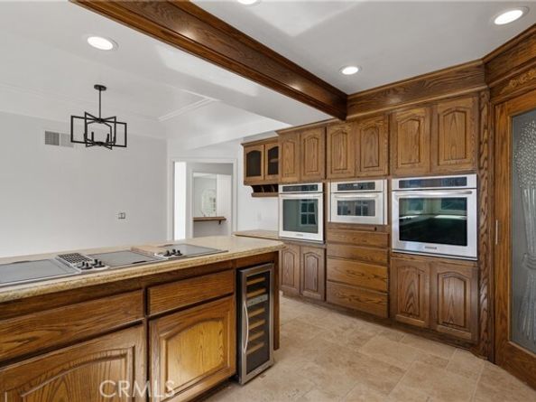 19371 Woodlands, Huntington Beach CA 92648