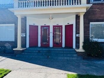324 W 9th Street