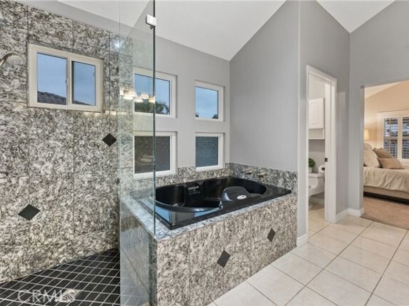 530 S Laureltree Drive, Anaheim CA 92808