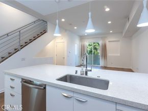 4831 Craner Avenue, North Hollywood (los Angeles) CA 91601