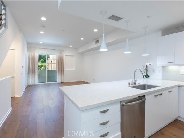 4831 Craner Avenue, North Hollywood (los Angeles) CA 91601