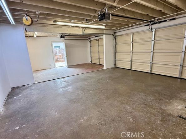6161 Orange Avenue, Long Beach CA 90805
