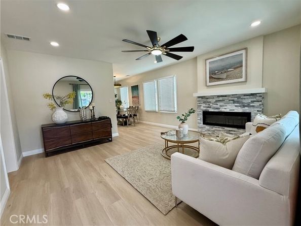 6161 Orange Avenue, Long Beach CA 90805