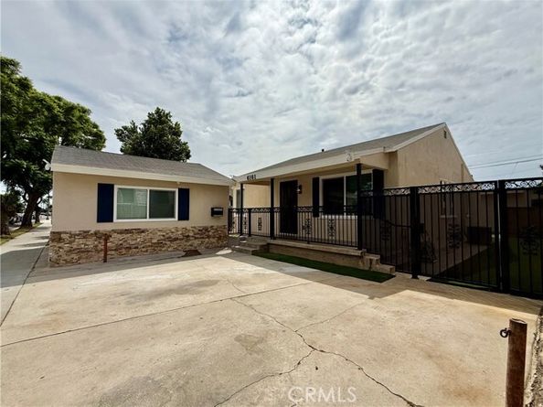 6161 Orange Avenue, Long Beach CA 90805