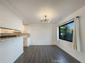 14735 Victory, Van Nuys (los Angeles) CA 91411