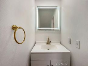 14735 Victory, Van Nuys (los Angeles) CA 91411