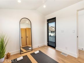 521 Iris Avenue, Corona Del Mar (newport Beach) CA 92625